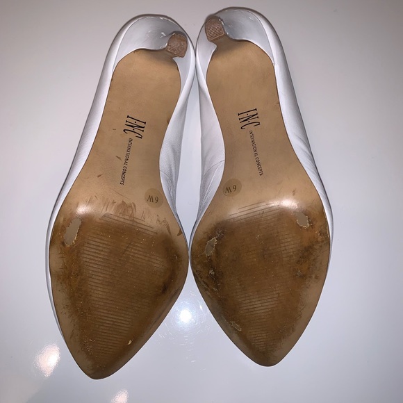 INC | Zitah White Leather 6W Pointed Toe Pumps - Picture 6 of 6